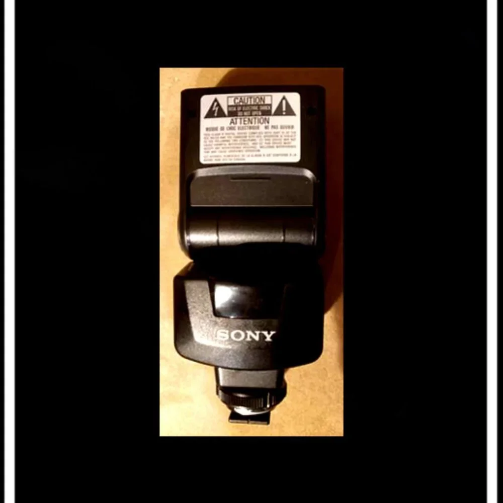 Like New Sony HVL FH-1100 Photography/Photo Camera Flash. Made in Japan